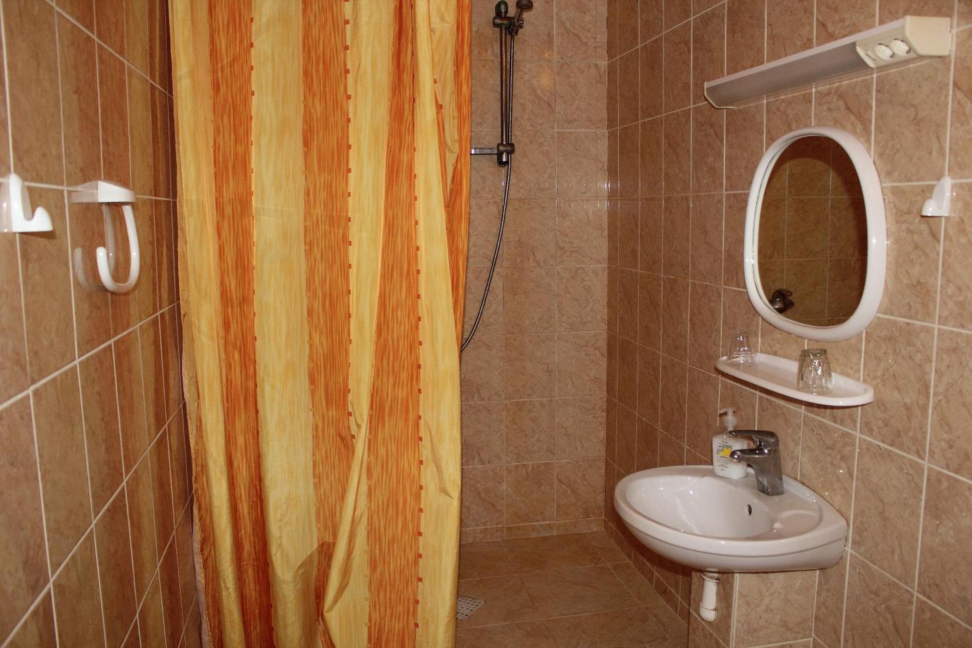 Hotell Paeaesuke Jõhvi Habitación foto