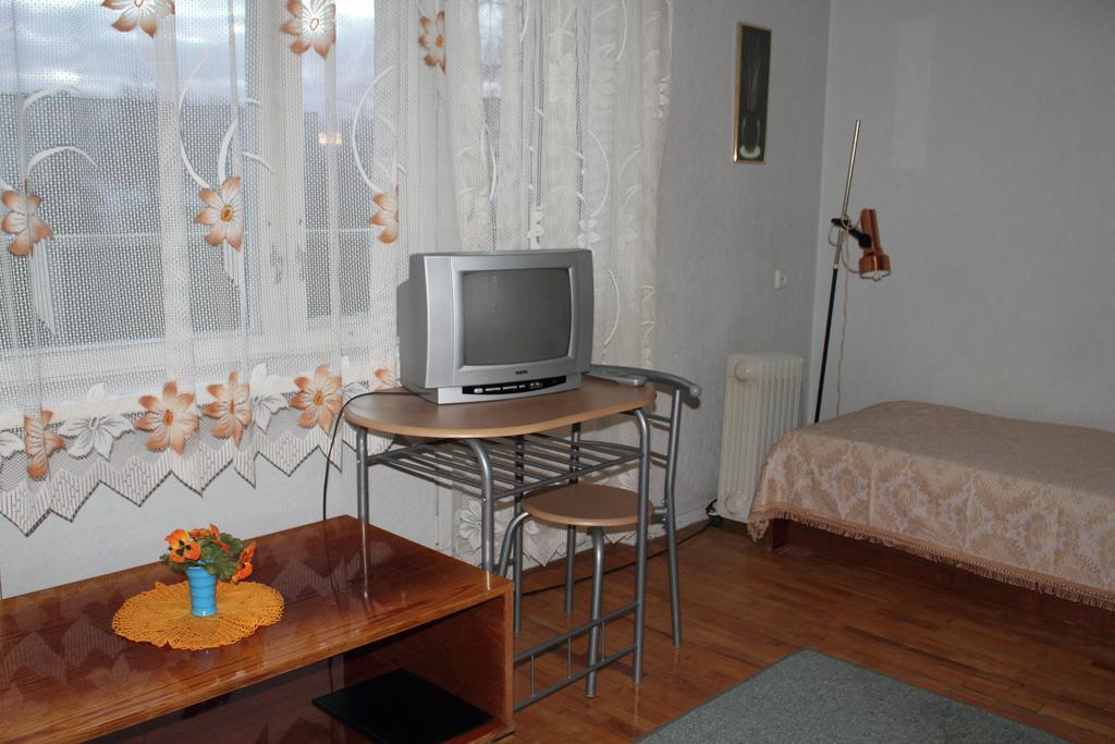 Hotell Paeaesuke Jõhvi Habitación foto