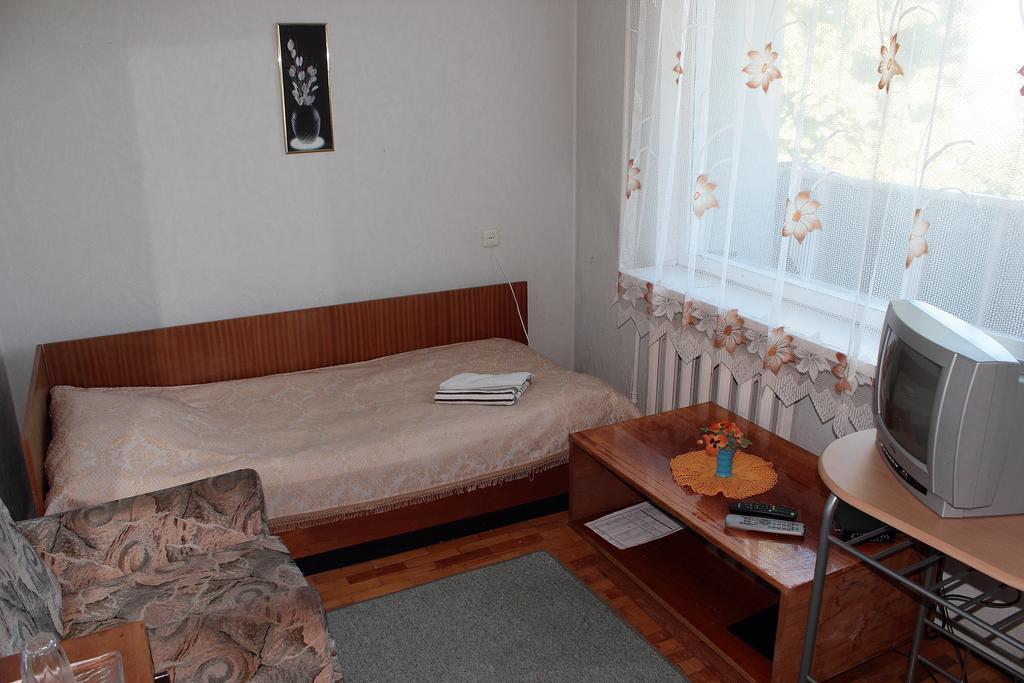 Hotell Paeaesuke Jõhvi Habitación foto