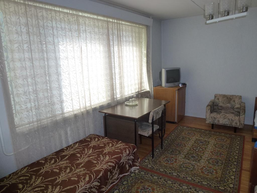Hotell Paeaesuke Jõhvi Habitación foto